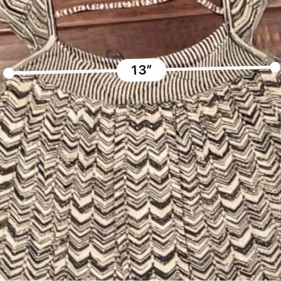 Chevron Patterned Dress - Picture 11 of 12